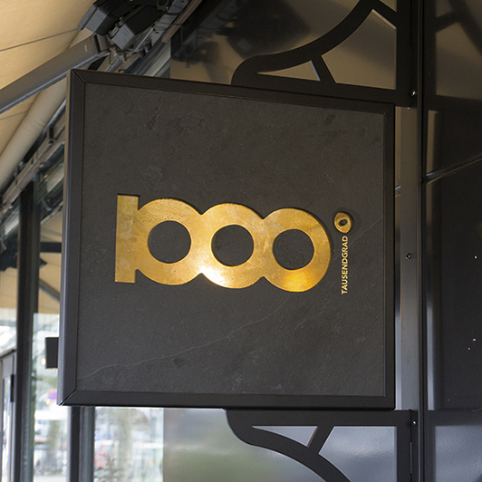 Restaurant 1000° - Schild