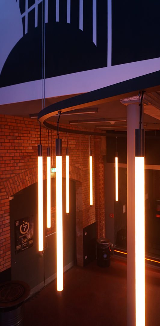 Leuchtinstallation im Foyer
