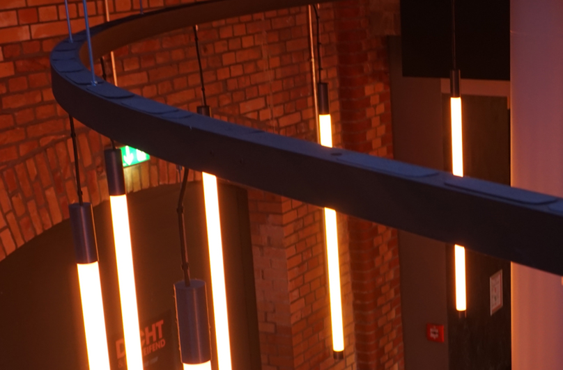 Detail, Aufhängung der schwebenden Röhren