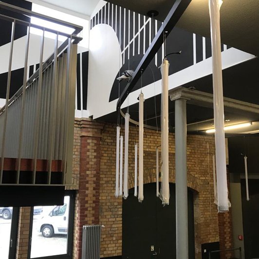 Montage der der Röhreninstallation